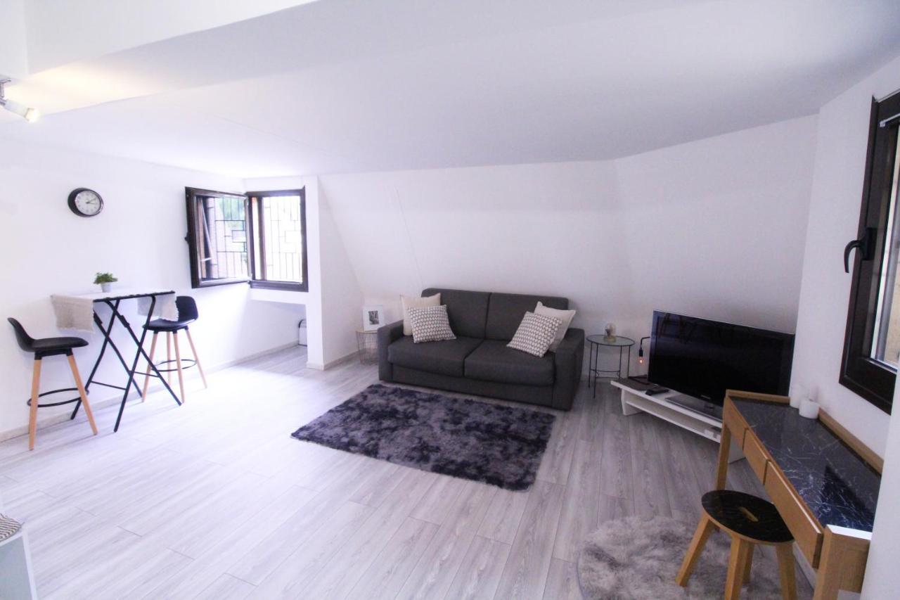 Large Studio Close To Monaco, Bnb Ric' Keys โบโซเลย ภายนอก รูปภาพ